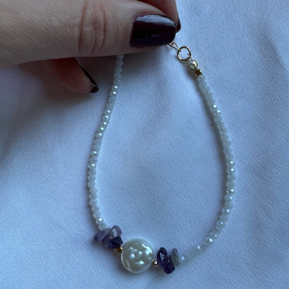 Elegant Pearl and Amethyst Beaded Bracelet